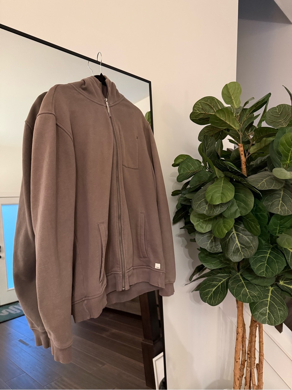 Vuori Seaside Hoodie Full Zip Mens Large Taupe Organic Cotton Fleece V242